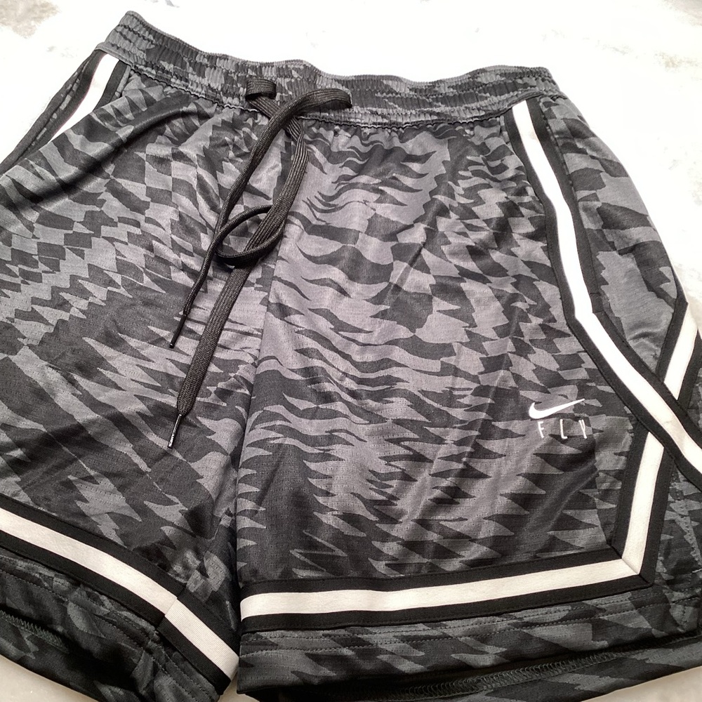 Nike womens Black Patterned Shorts